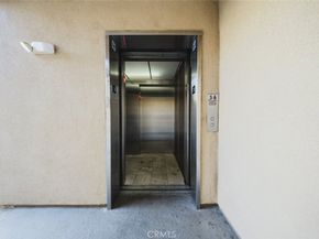 1515 Grismer Avenue 302, Burbank CA 91504