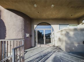 1515 Grismer Avenue 302, Burbank CA 91504