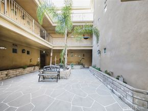 1515 Grismer Avenue 302, Burbank CA 91504