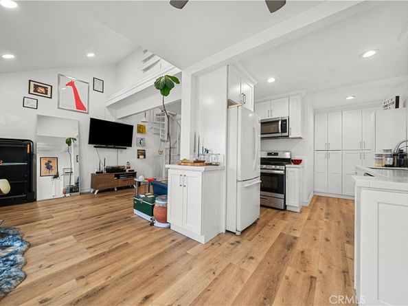 352 S Benton Way, Los Angeles CA 90057