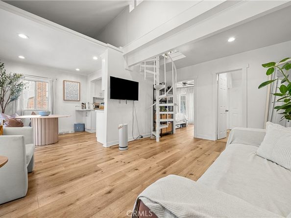 352 S Benton Way, Los Angeles CA 90057