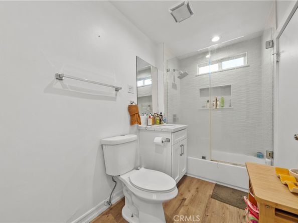 352 S Benton Way, Los Angeles CA 90057