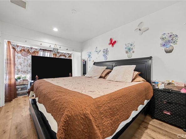 352 S Benton Way, Los Angeles CA 90057