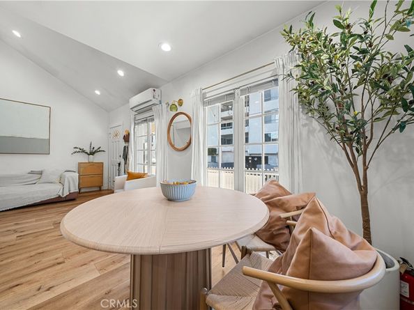 352 S Benton Way, Los Angeles CA 90057