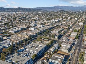 352 S Benton Way, Los Angeles CA 90057