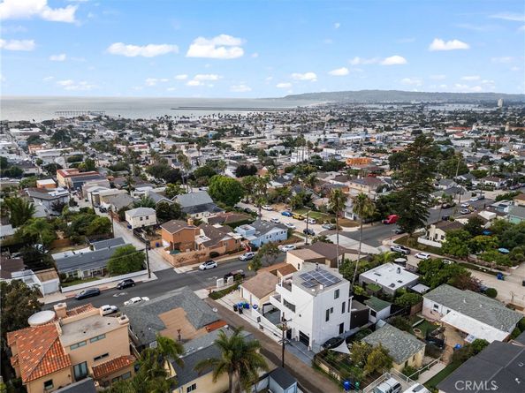 4687 Del Monte Avenue, San Diego CA 92107