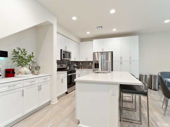 16040 Jamie Lane 9, Fontana CA 92336