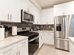 16040 Jamie Lane 9, Fontana CA 92336