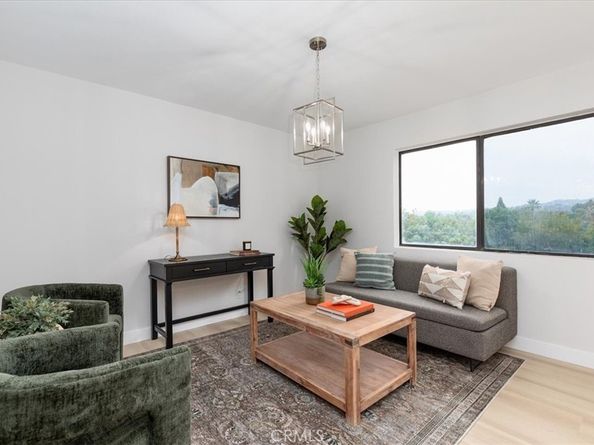 17150 Burbank Boulevard 25, Encino CA 91316