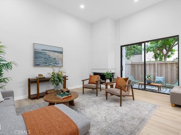 17150 Burbank Boulevard 25, Encino CA 91316