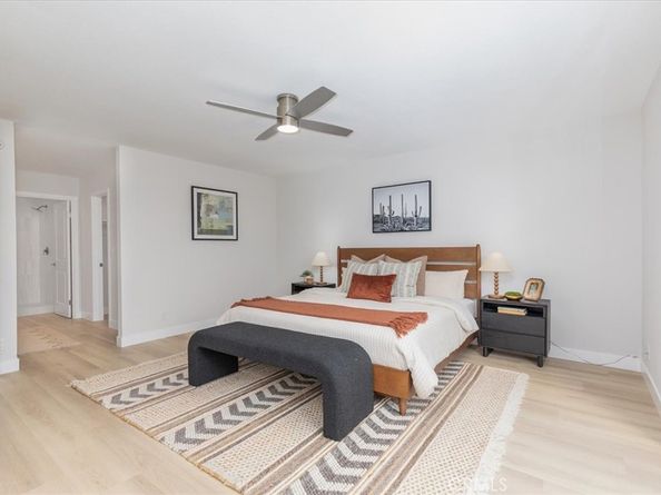 17150 Burbank Boulevard 25, Encino CA 91316