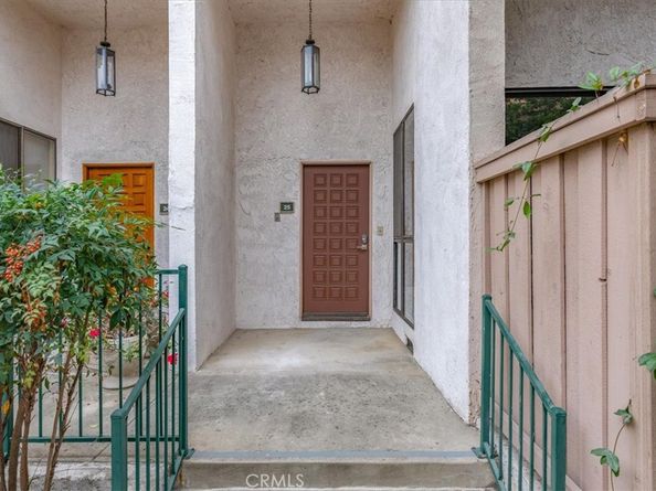 17150 Burbank Boulevard 25, Encino CA 91316