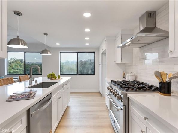 17150 Burbank Boulevard 25, Encino CA 91316