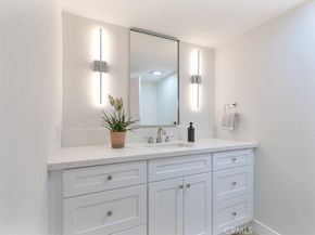 17150 Burbank Boulevard 25, Encino CA 91316