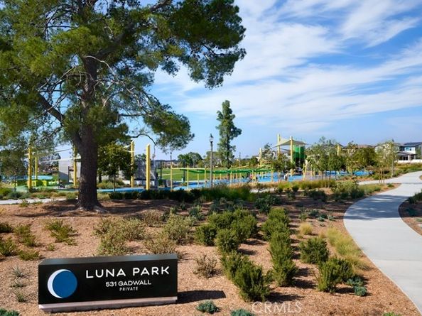 201 Briar Moon, Irvine CA 92618