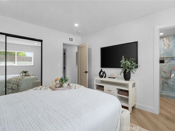 17381 Meer, Huntington Beach CA 92647