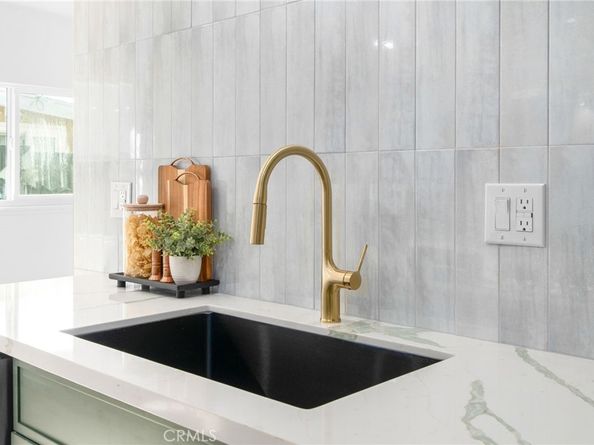 17381 Meer, Huntington Beach CA 92647