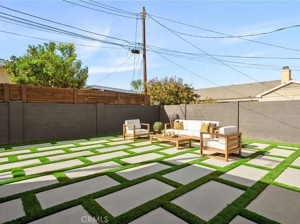 17381 Meer, Huntington Beach CA 92647