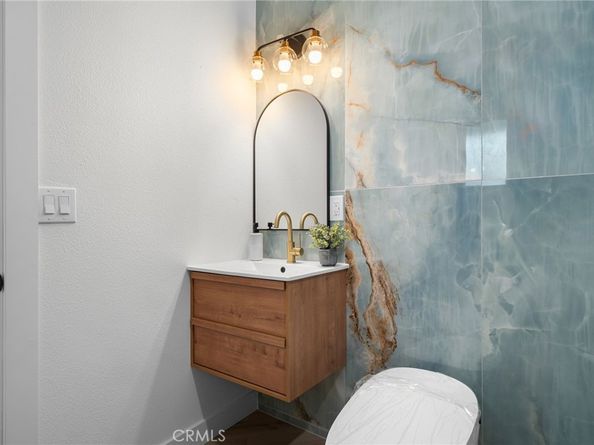 17381 Meer, Huntington Beach CA 92647