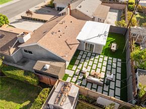 17381 Meer, Huntington Beach CA 92647