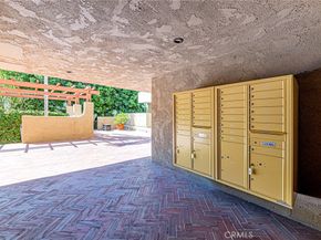 960 SAN PASQUAL Street, Pasadena CA 91106