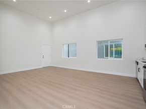 10911 S Main Street, Los Angeles CA 90061