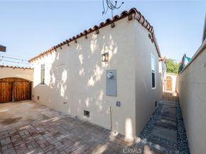 2391 Fashion Ave, Long Beach CA 90810