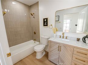2391 Fashion Ave, Long Beach CA 90810