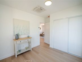 2391 Fashion Ave, Long Beach CA 90810