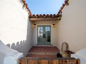 2391 Fashion Ave, Long Beach CA 90810