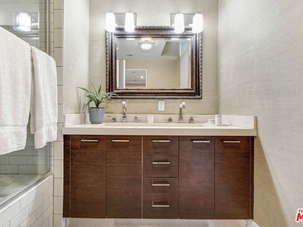 1050 N Gardner Street 2, West Hollywood CA 90046