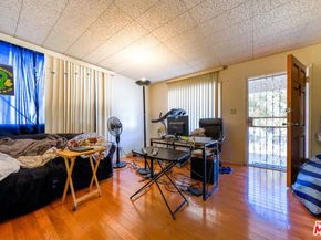 2426 W Avenue 33, Los Angeles CA 90065
