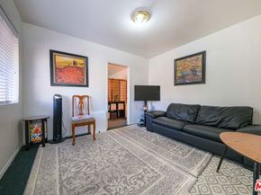2426 W Avenue 33, Los Angeles CA 90065