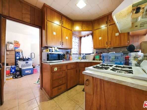2426 W Avenue 33, Los Angeles CA 90065