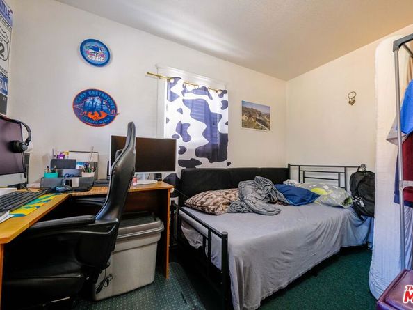 2426 W Avenue 33, Los Angeles CA 90065