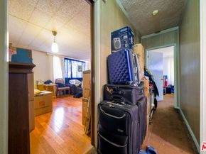 2426 W Avenue 33, Los Angeles CA 90065