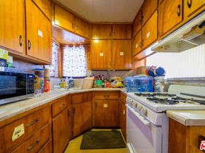 2426 W Avenue 33, Los Angeles CA 90065