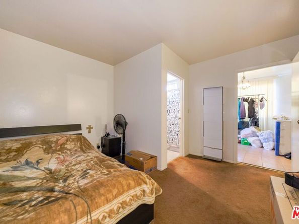 2426 W Avenue 33, Los Angeles CA 90065