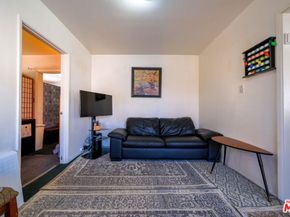 2426 W Avenue 33, Los Angeles CA 90065