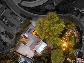 4818 Bonvue Avenue, Los Angeles CA 90027