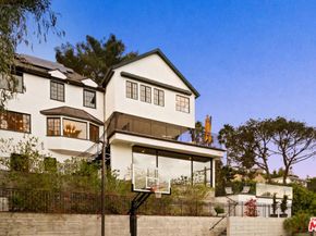 4818 Bonvue Avenue, Los Angeles CA 90027