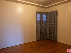 530 W 89th Street, Los Angeles CA 90044