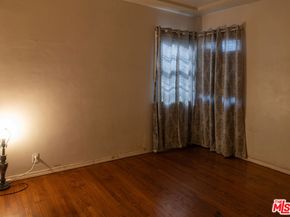 530 W 89th Street, Los Angeles CA 90044