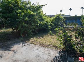 530 W 89th Street, Los Angeles CA 90044