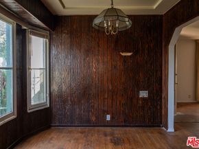 530 W 89th Street, Los Angeles CA 90044