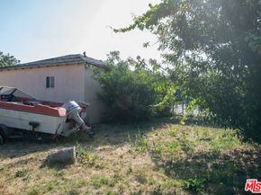 530 W 89th Street, Los Angeles CA 90044
