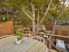 8460 Kirkwood Drive, Los Angeles CA 90046