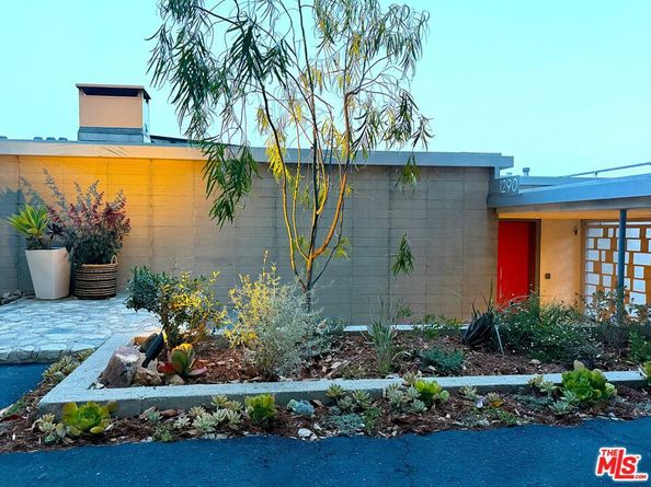 1290 Rancheros Road, Pasadena CA 91103