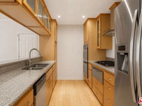 104 S Hayworth Avenue 103, Los Angeles CA 90048