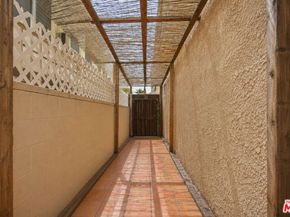 104 S Hayworth Avenue 103, Los Angeles CA 90048